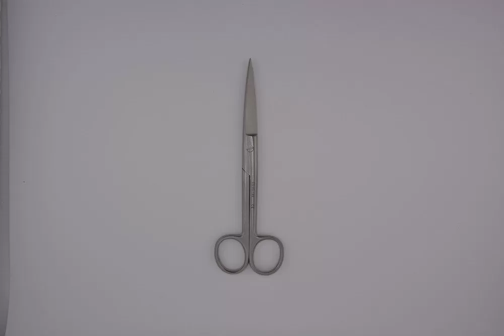 Standard sebészeti olló hegyes/hegyes, egyenes 15 cm