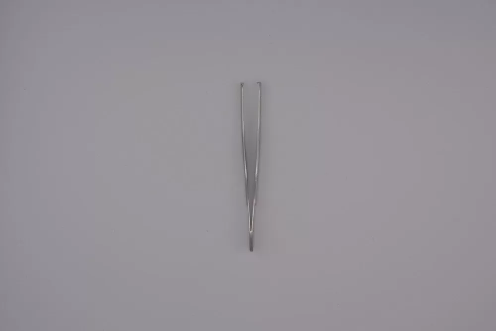 Anatómiás csipesz, horgas, 1x2 fogú 10,5 cm