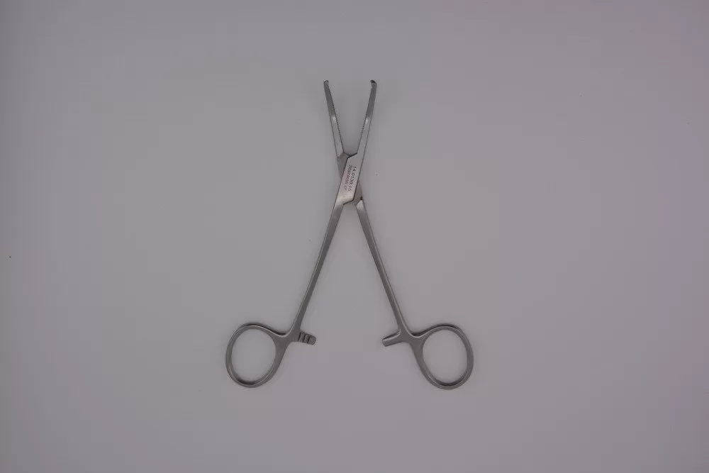 Leriche fogó, 1x2 fogú, hajlított 15 cm