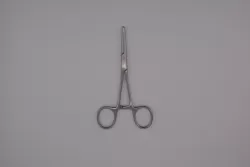 Pean érfogó egyenes 13 cm
