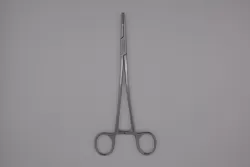 Adson Kocher fogó, 1x2 fogú, hajlított 18,5 cm