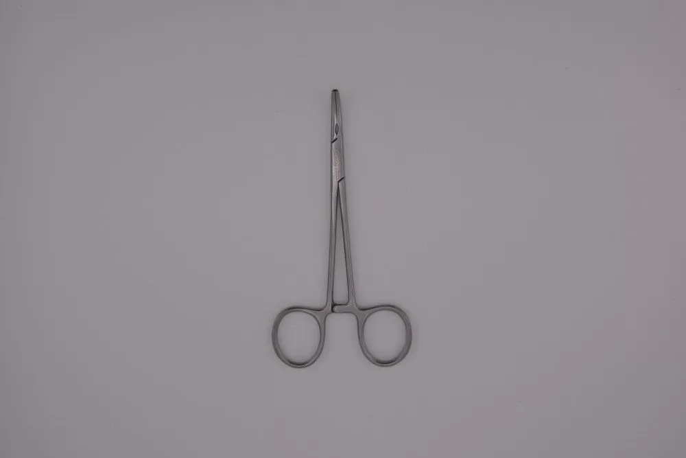 Moquito atrauma érfogó, hajlított 12 cm